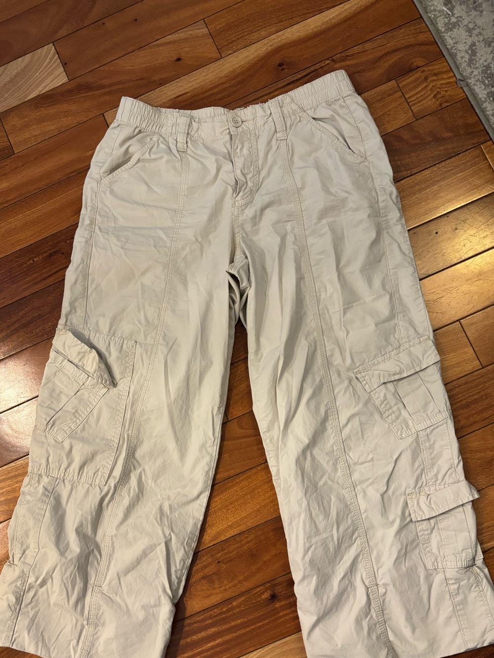 UO Y2K Cargo Wide-Leg Utility Pants - Picture 2 of 3